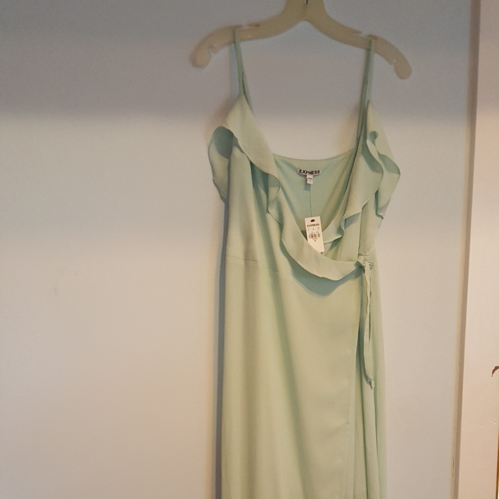 Express...Prom/Wedding Dress
